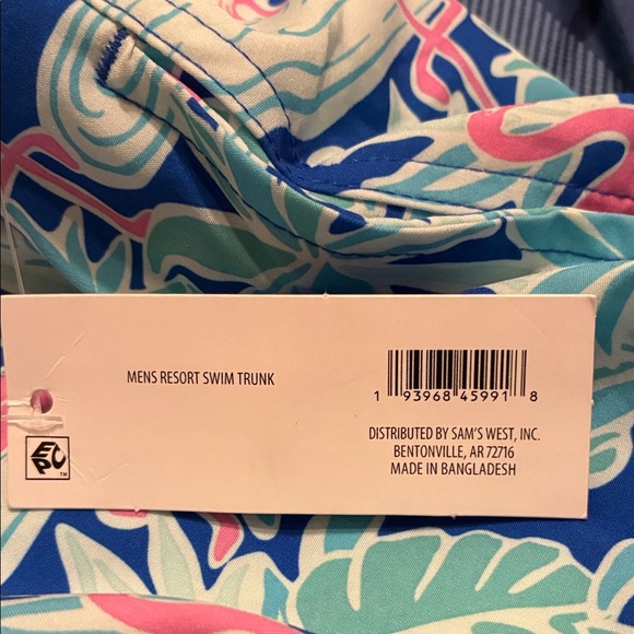 Men's Member’s Mark Resort Swim Trunk - Blue and Green 🦩 Flamingos Medium - Picture 9 of 10